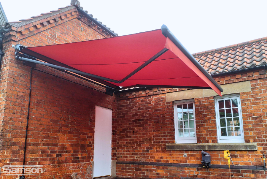 Samson 5500 awning for a cafe bar